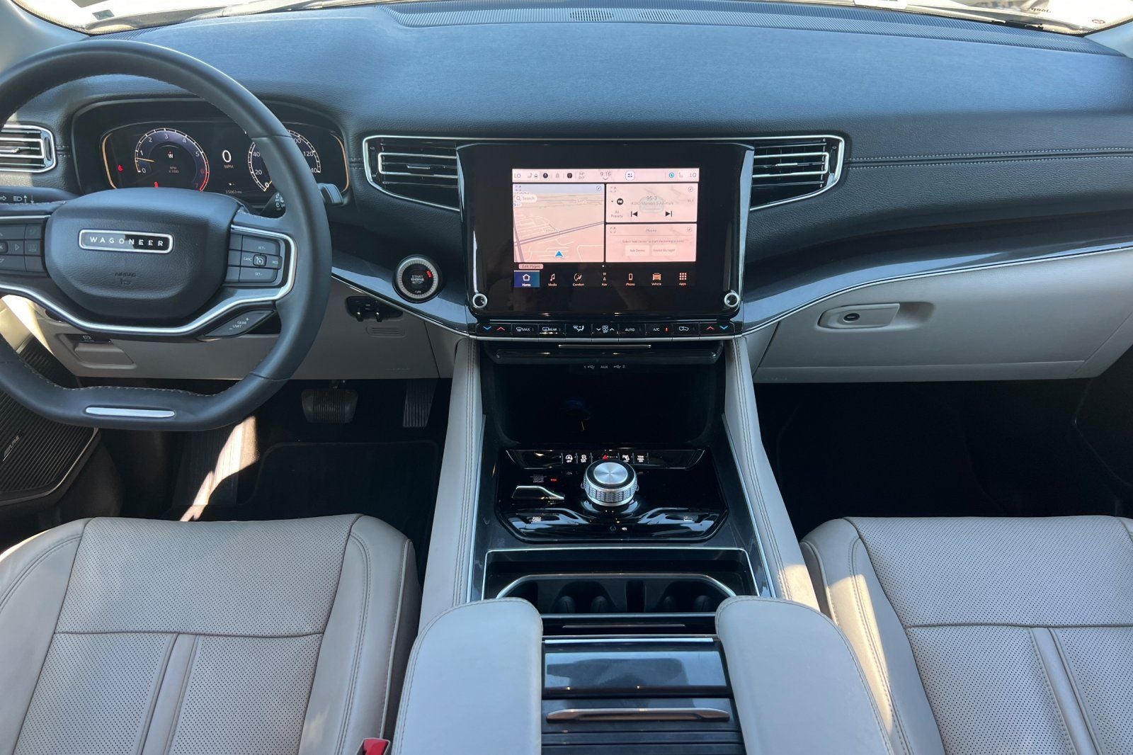 2024 Jeep Wagoneer Base
