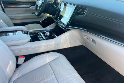 2024 Jeep Wagoneer Base
