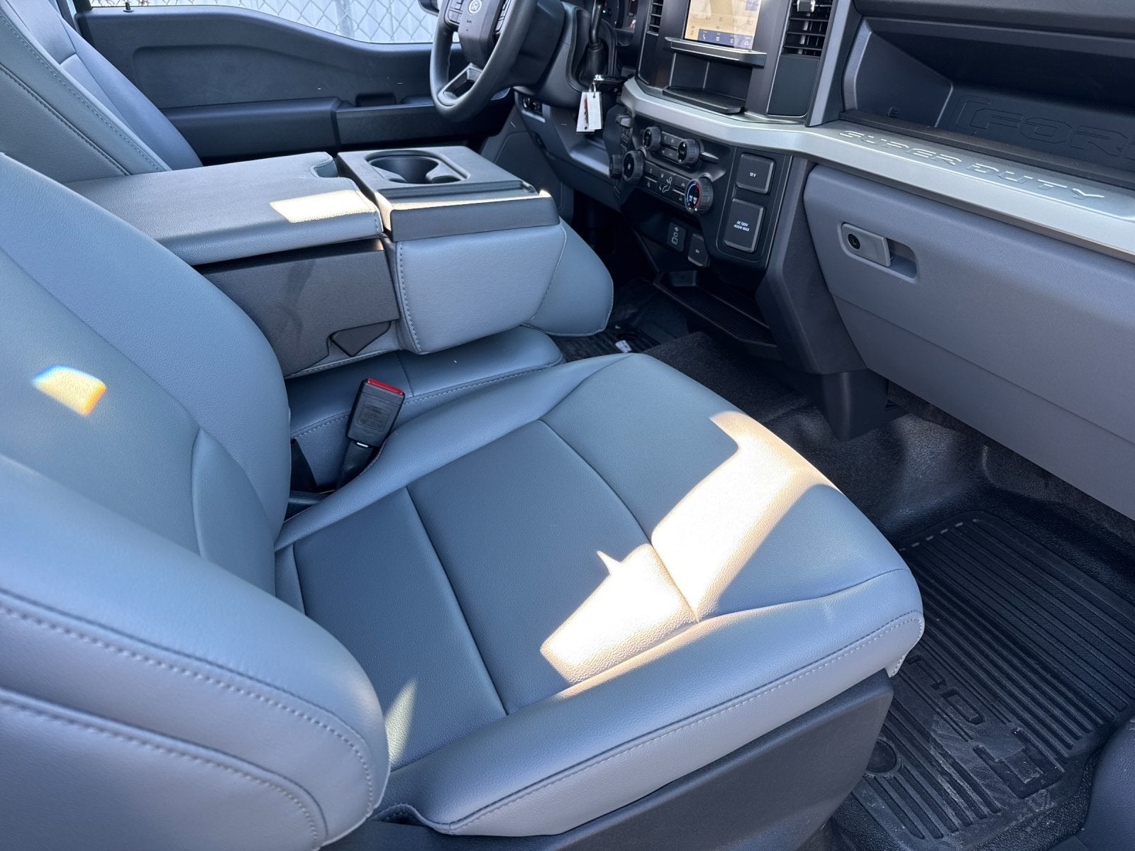 2024 Ford F-600SD XL