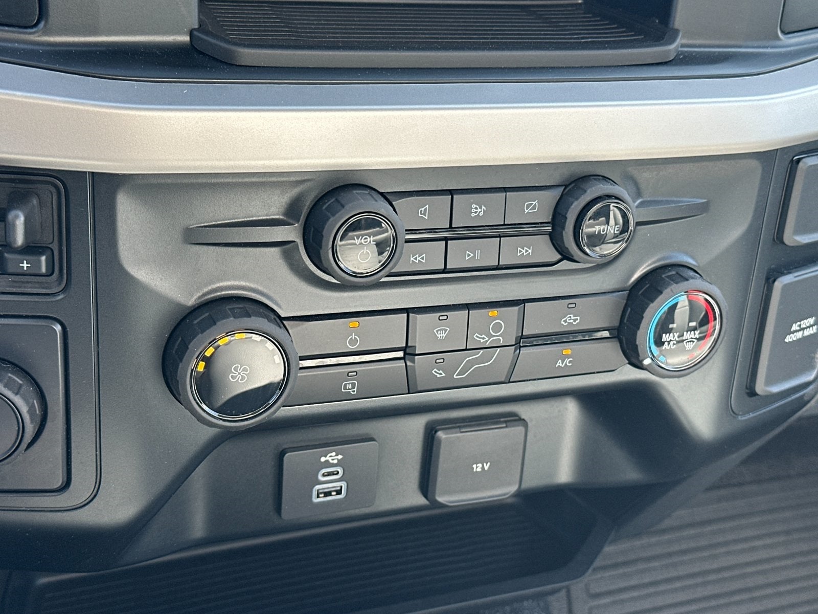 2024 Ford F-600SD XL