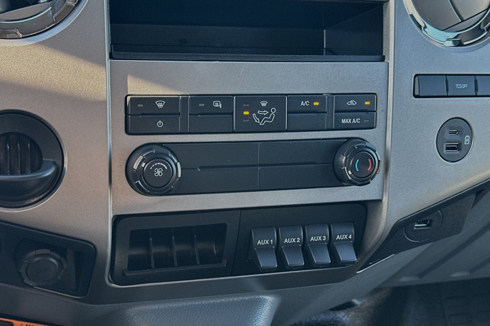 2023 Ford F-650SD Base