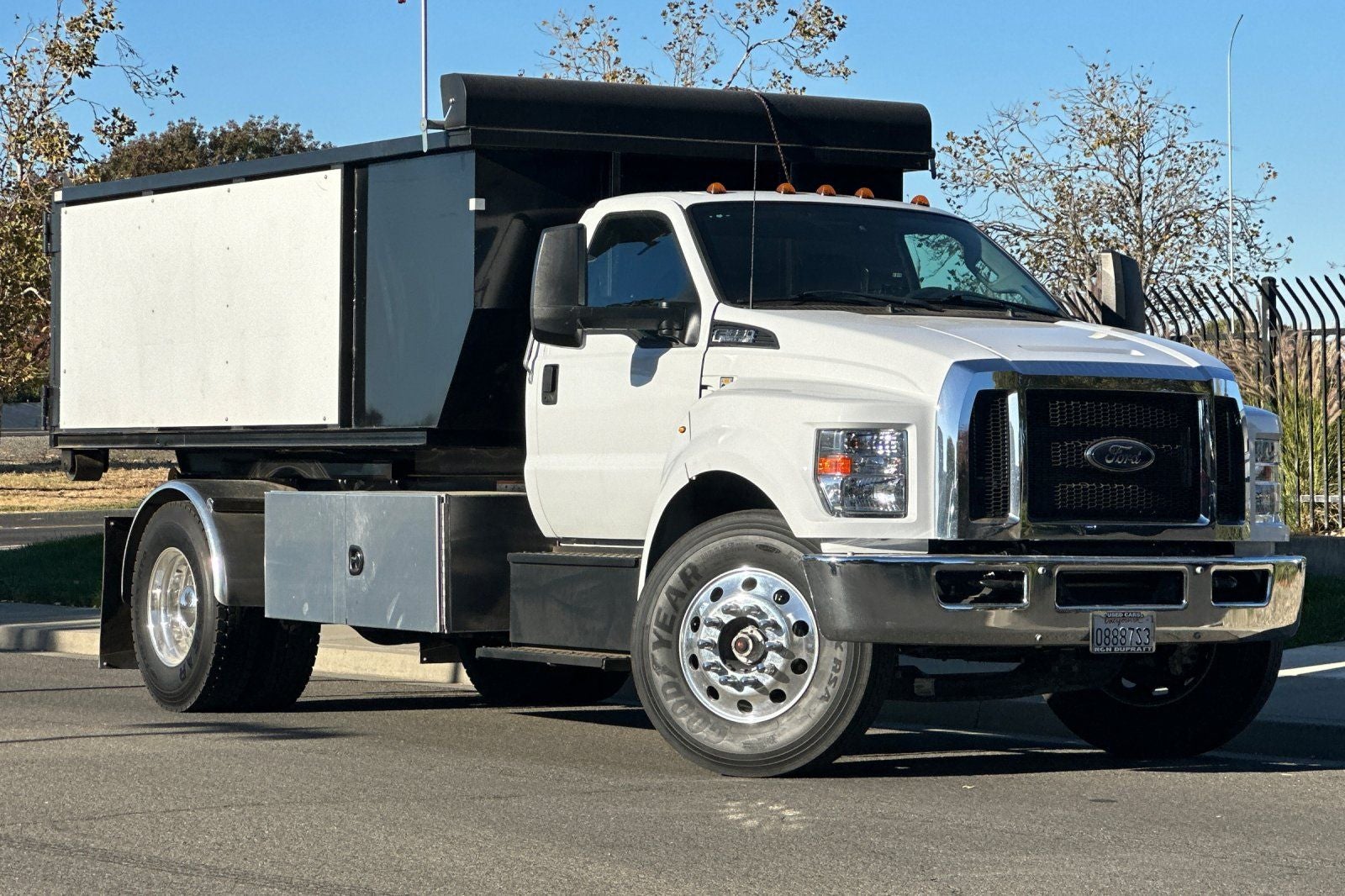 2023 Ford F-650SD Base