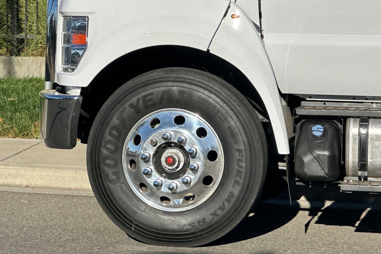 2023 Ford F-650SD Base