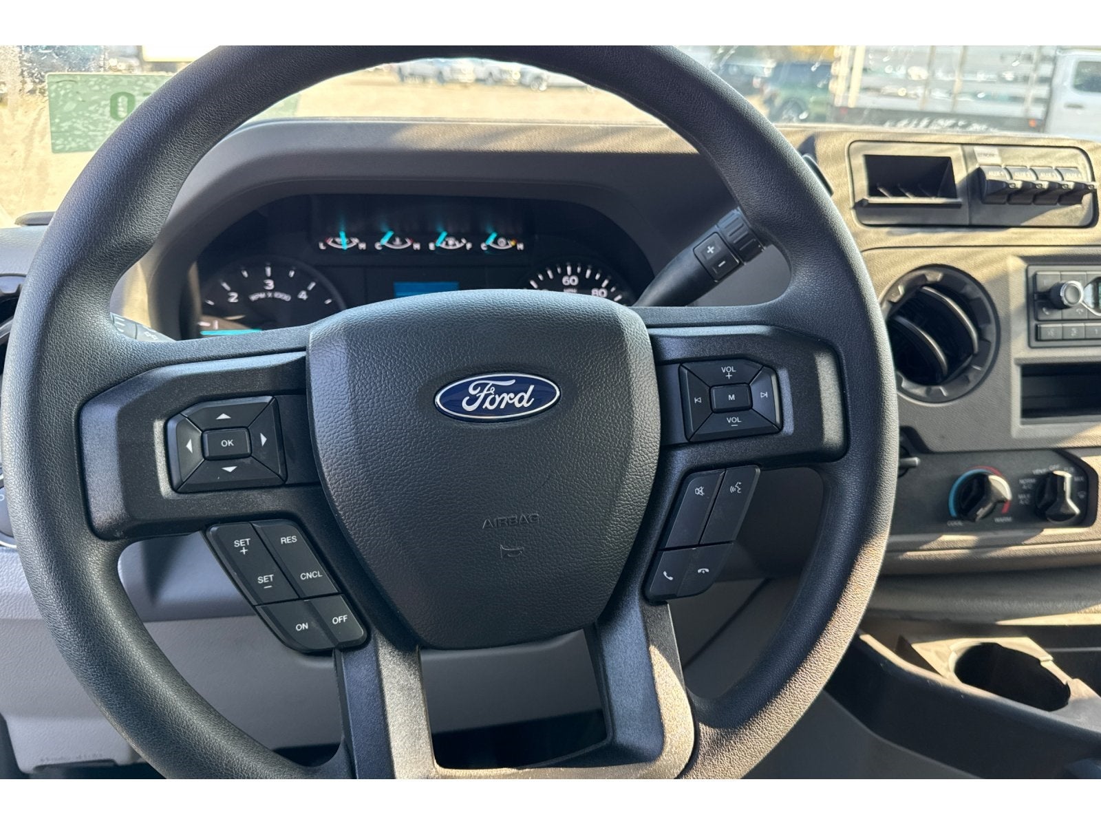 2025 Ford E-350SD Base Cutaway