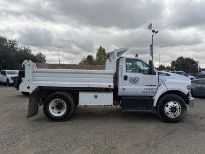 2022 Ford F-750SD Base