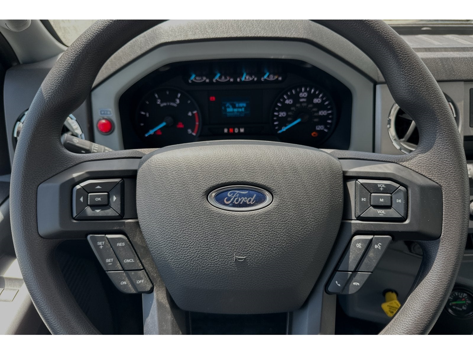 2024 Ford F-750SD Base DRW