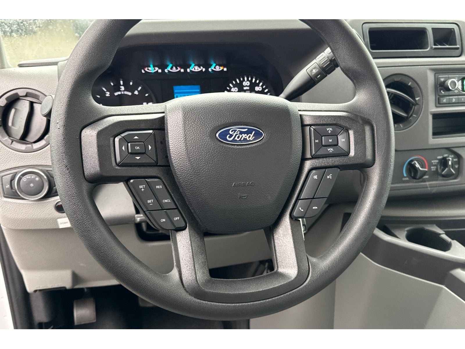 2024 Ford E-450SD Base DRW