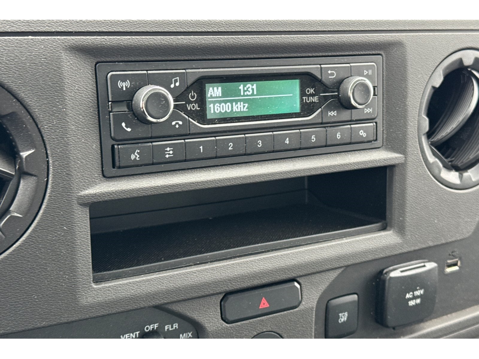 2024 Ford E-450SD Base DRW