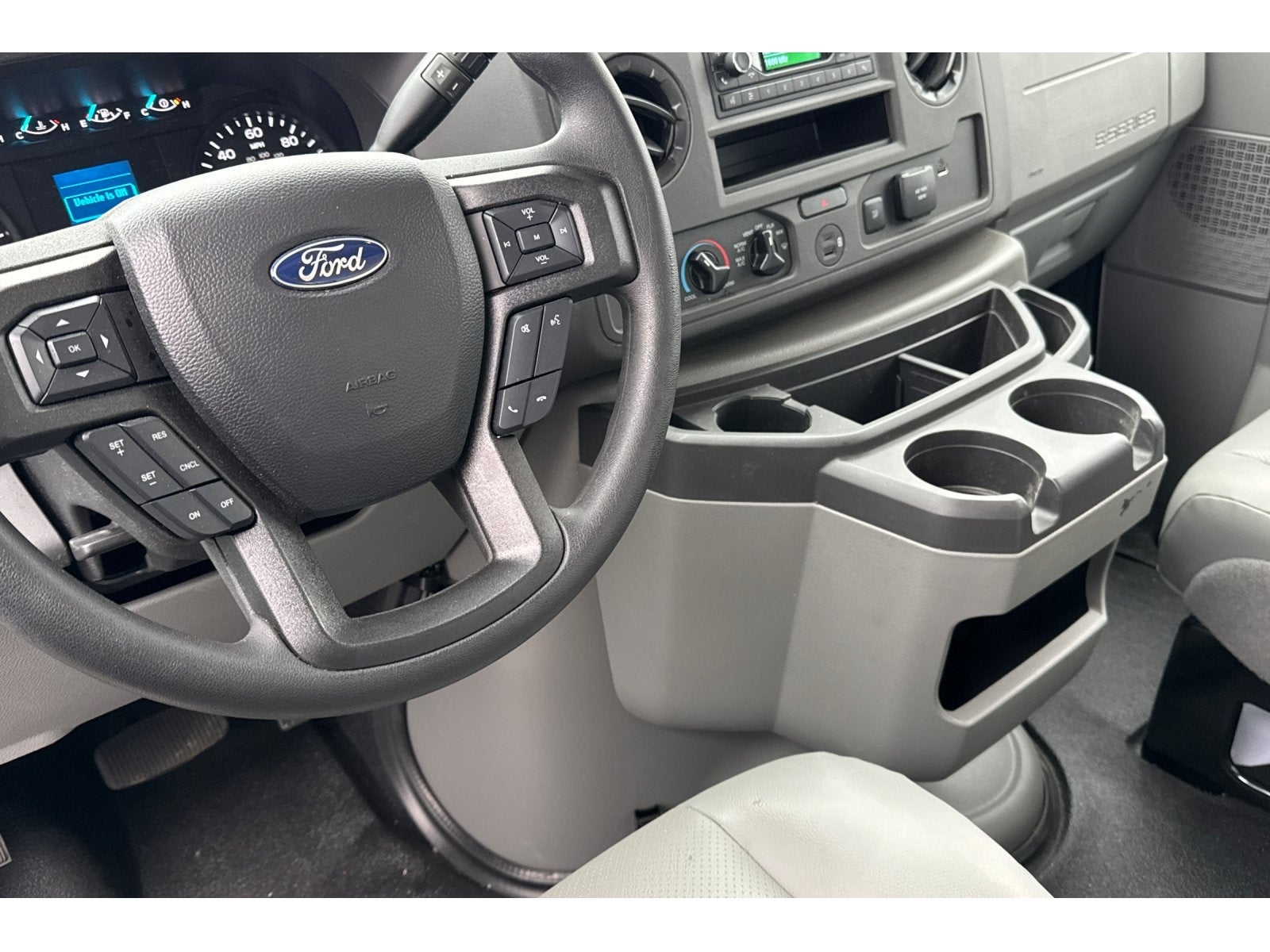 2024 Ford E-450SD Base DRW