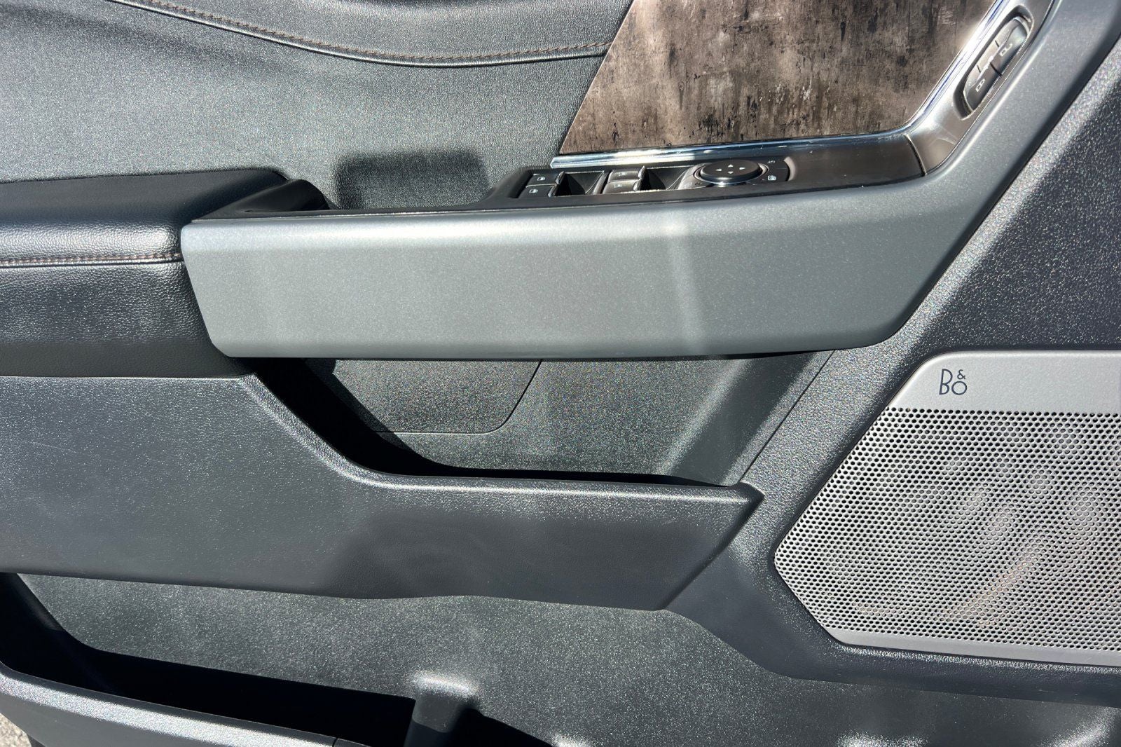 2023 Ford F-150 Lightning Lariat