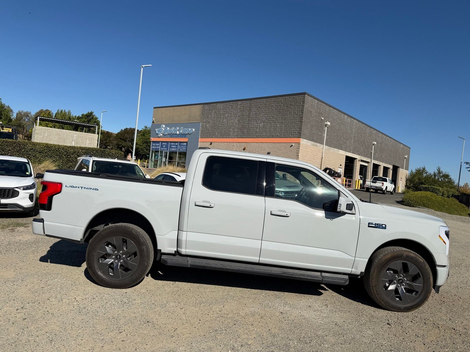 2024 Ford F-150 Lightning Lariat