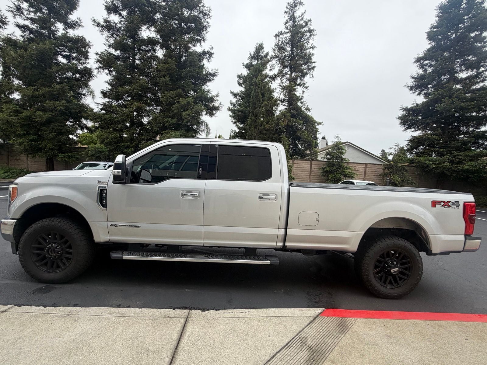 2017 Ford F-350SD Lariat