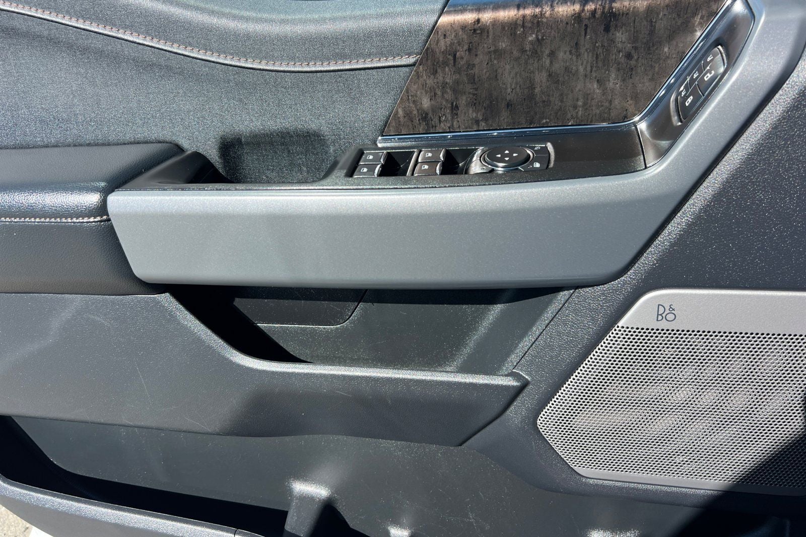 2023 Ford F-150 Lightning Lariat