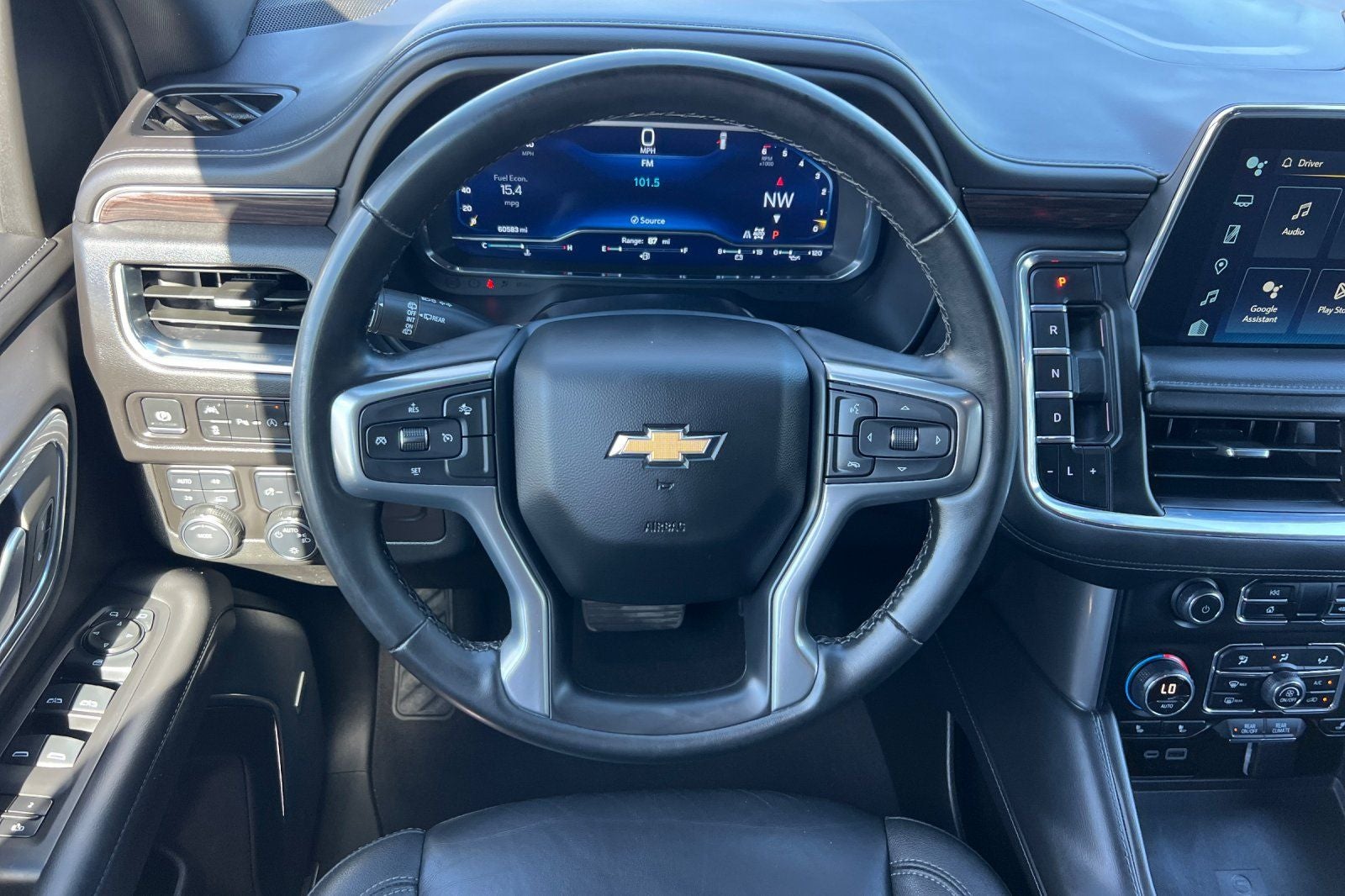 2024 Chevrolet Suburban LT