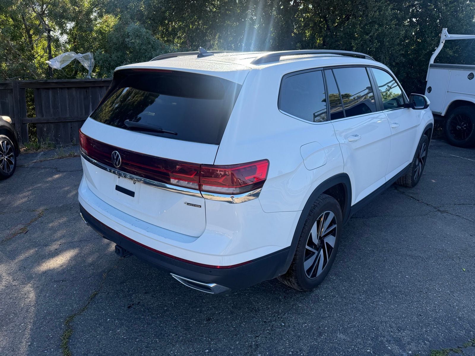 2025 Volkswagen Atlas 2.0T SE w/Technology