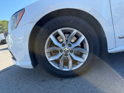 2016 Volkswagen Passat 1.8T S