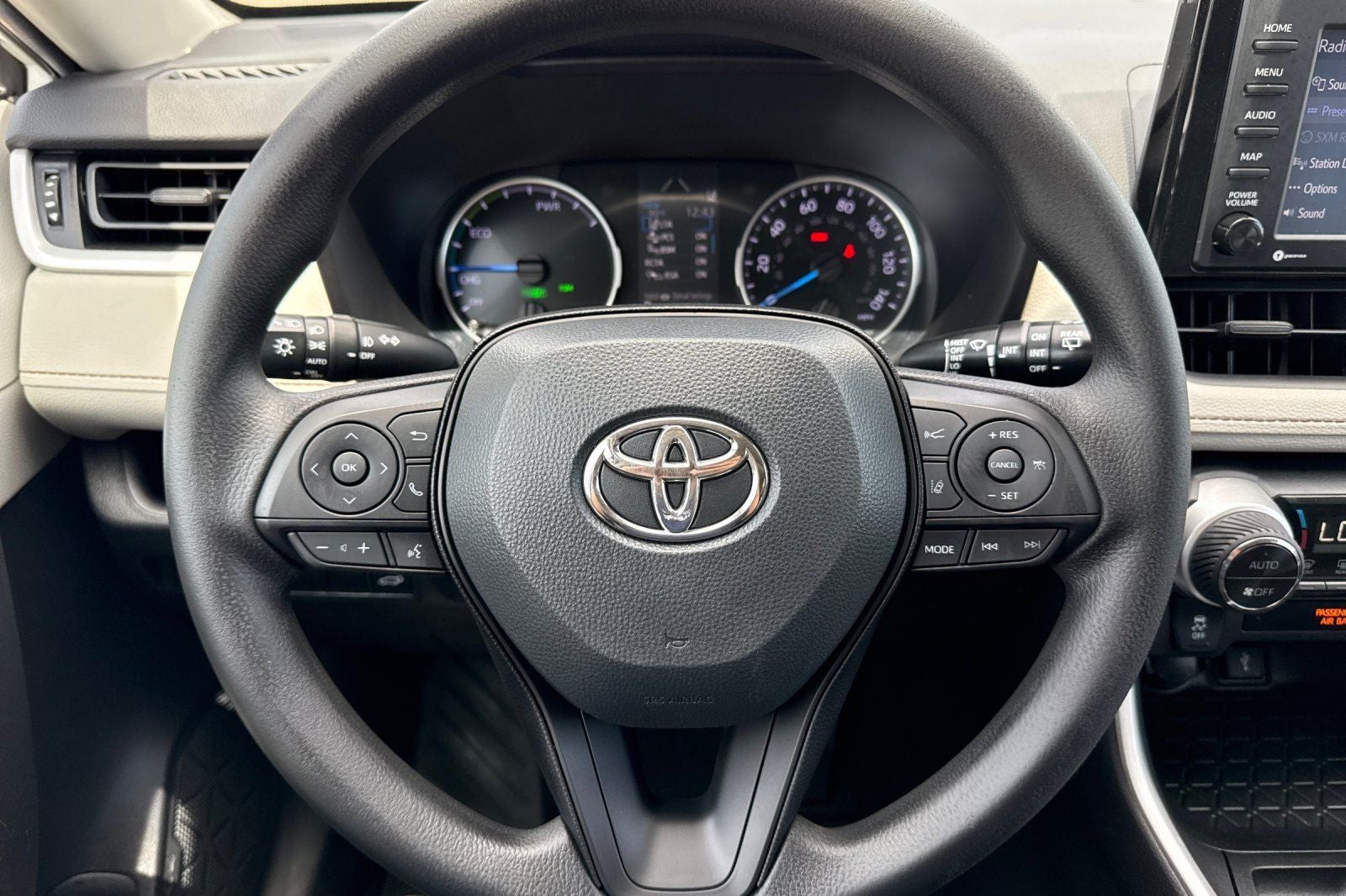 2020 Toyota RAV4 Hybrid XLE