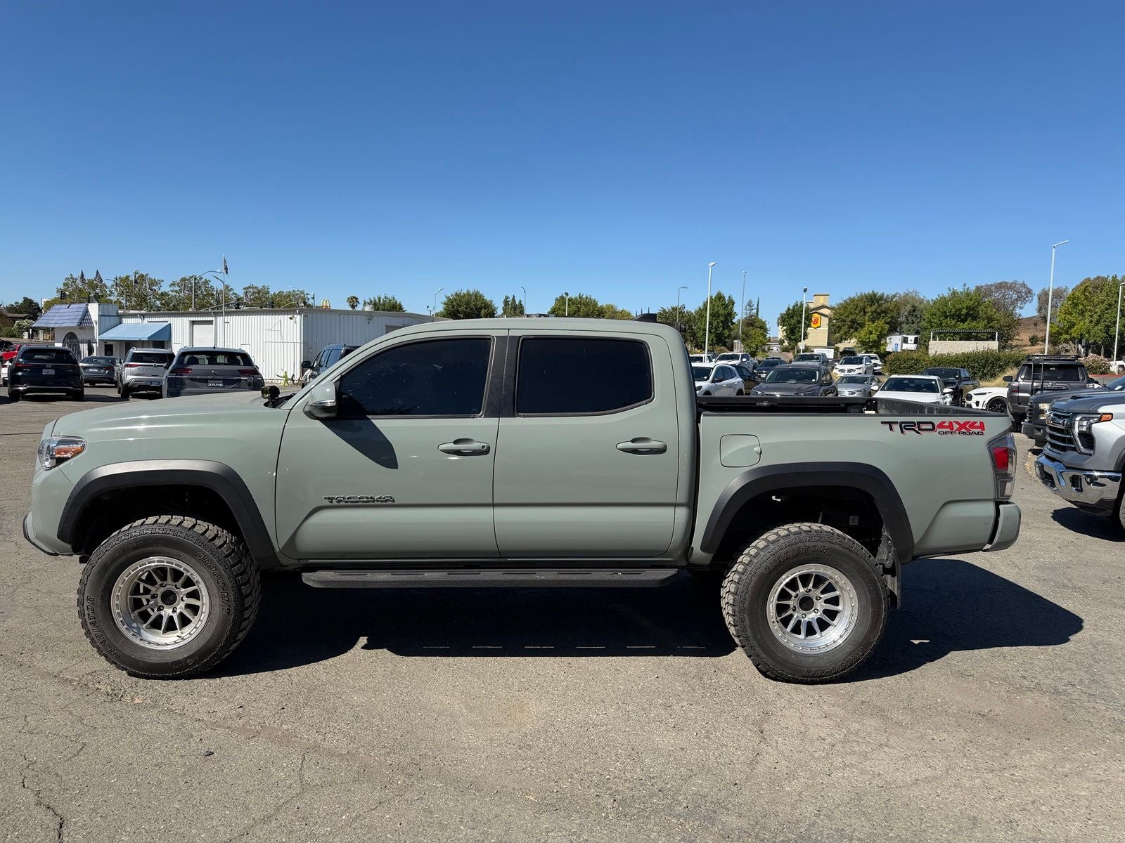 2023 Toyota Tacoma TRD Off-Road V6