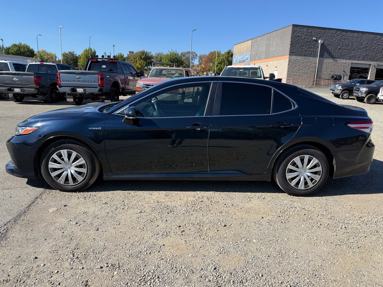 2019 Toyota Camry Hybrid LE
