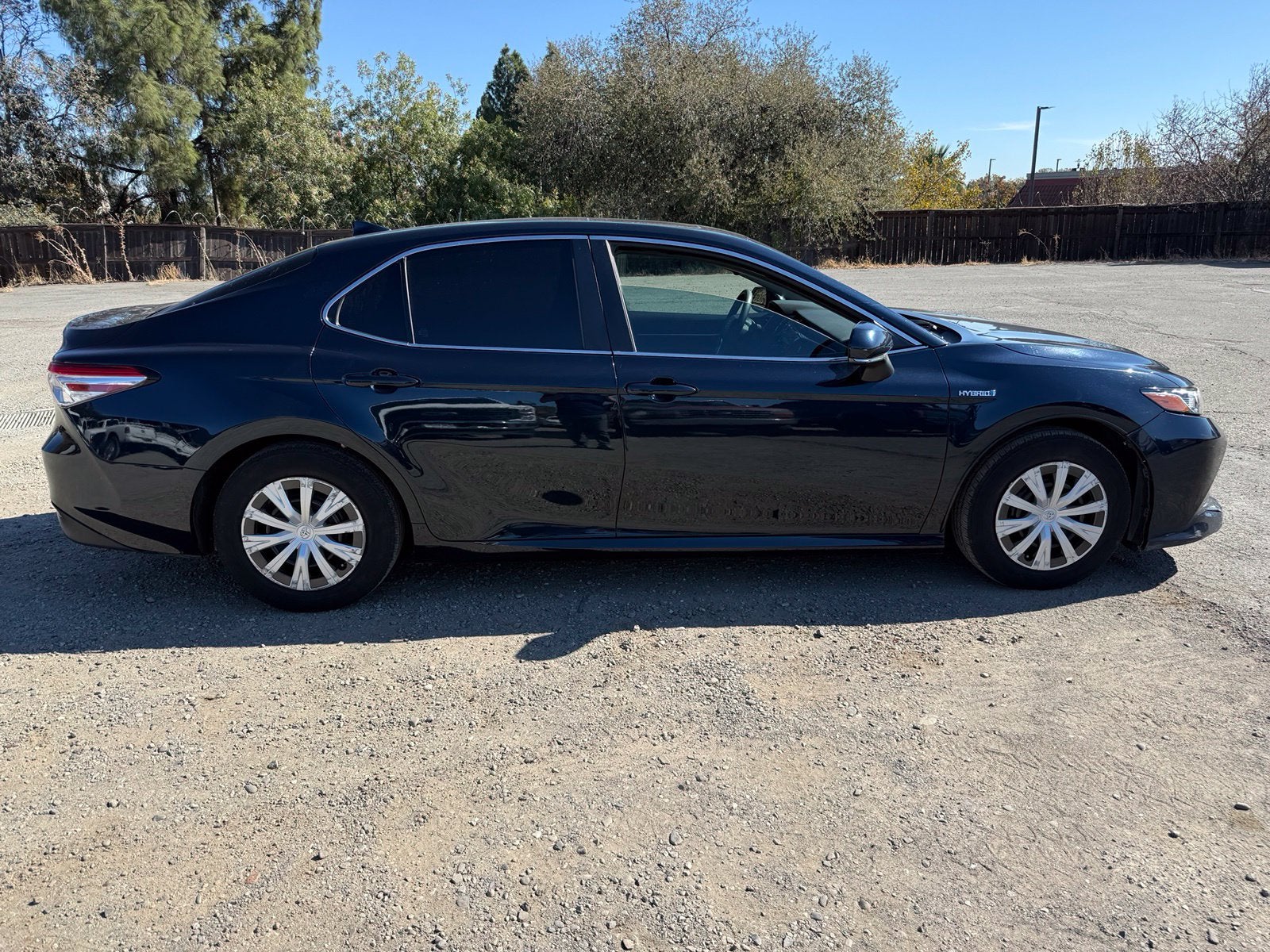 2019 Toyota Camry Hybrid LE
