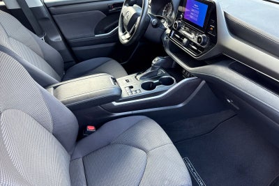 2024 Toyota Highlander LE