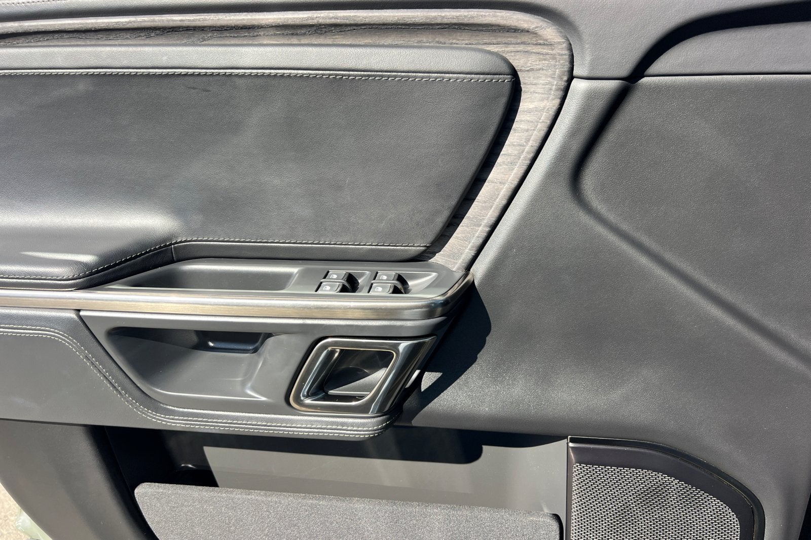 2022 Rivian R1S Launch Edition