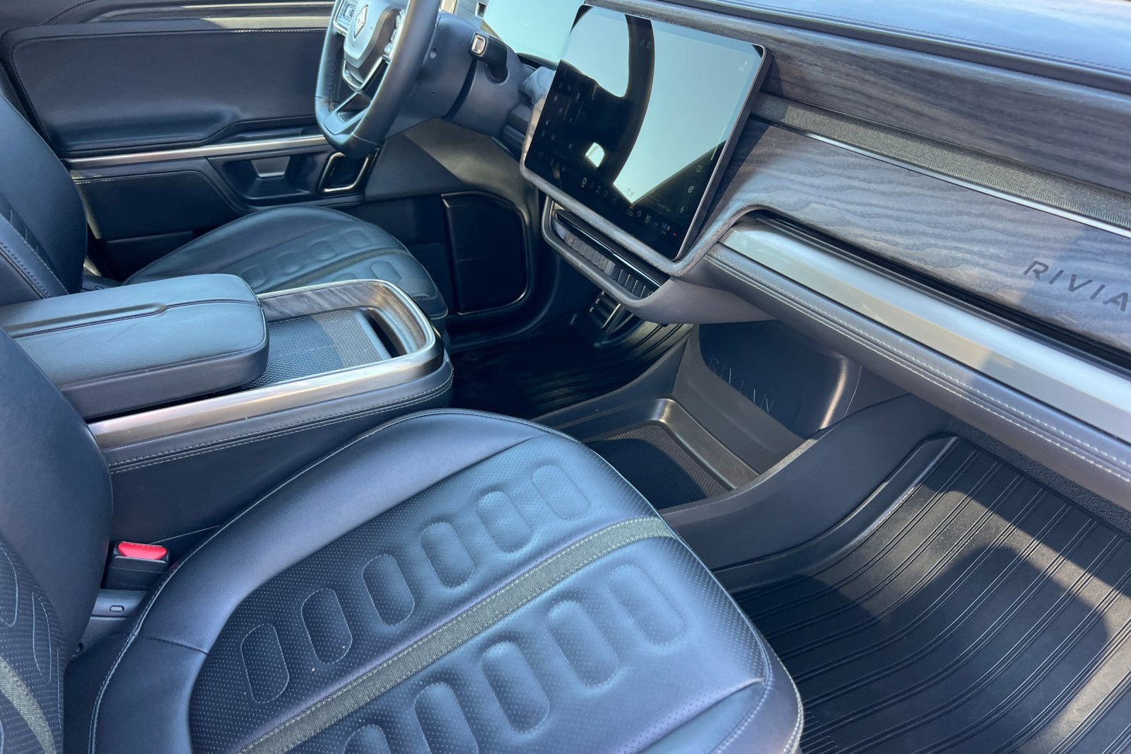 2022 Rivian R1S Launch Edition