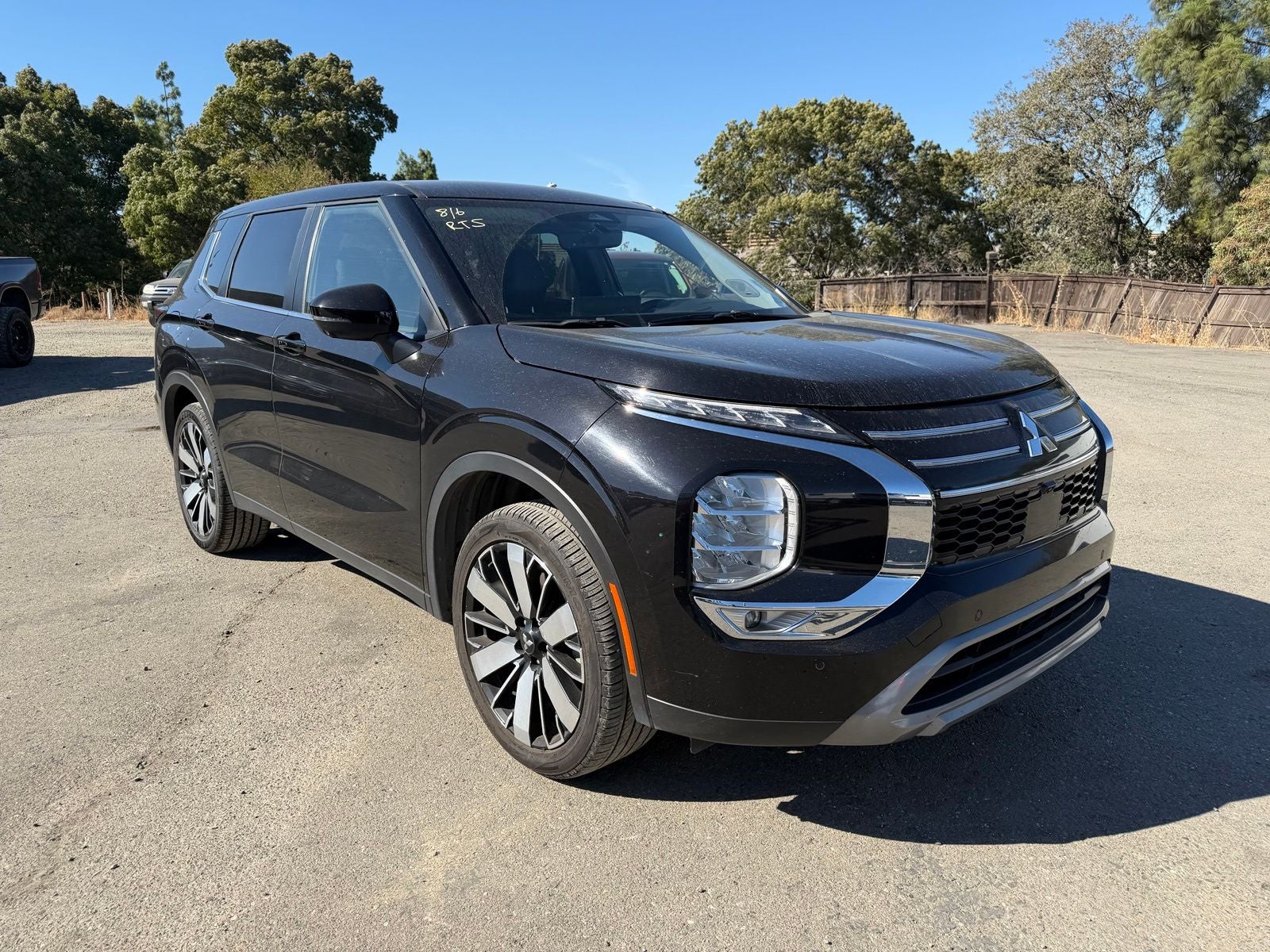 2025 Mitsubishi Outlander SE
