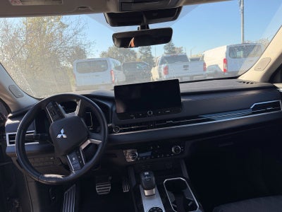 2025 Mitsubishi Outlander SEL