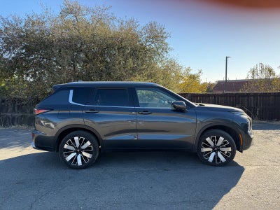2025 Mitsubishi Outlander SEL