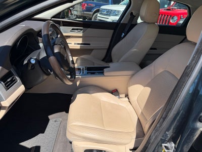 2017 Jaguar XF 20d Prestige