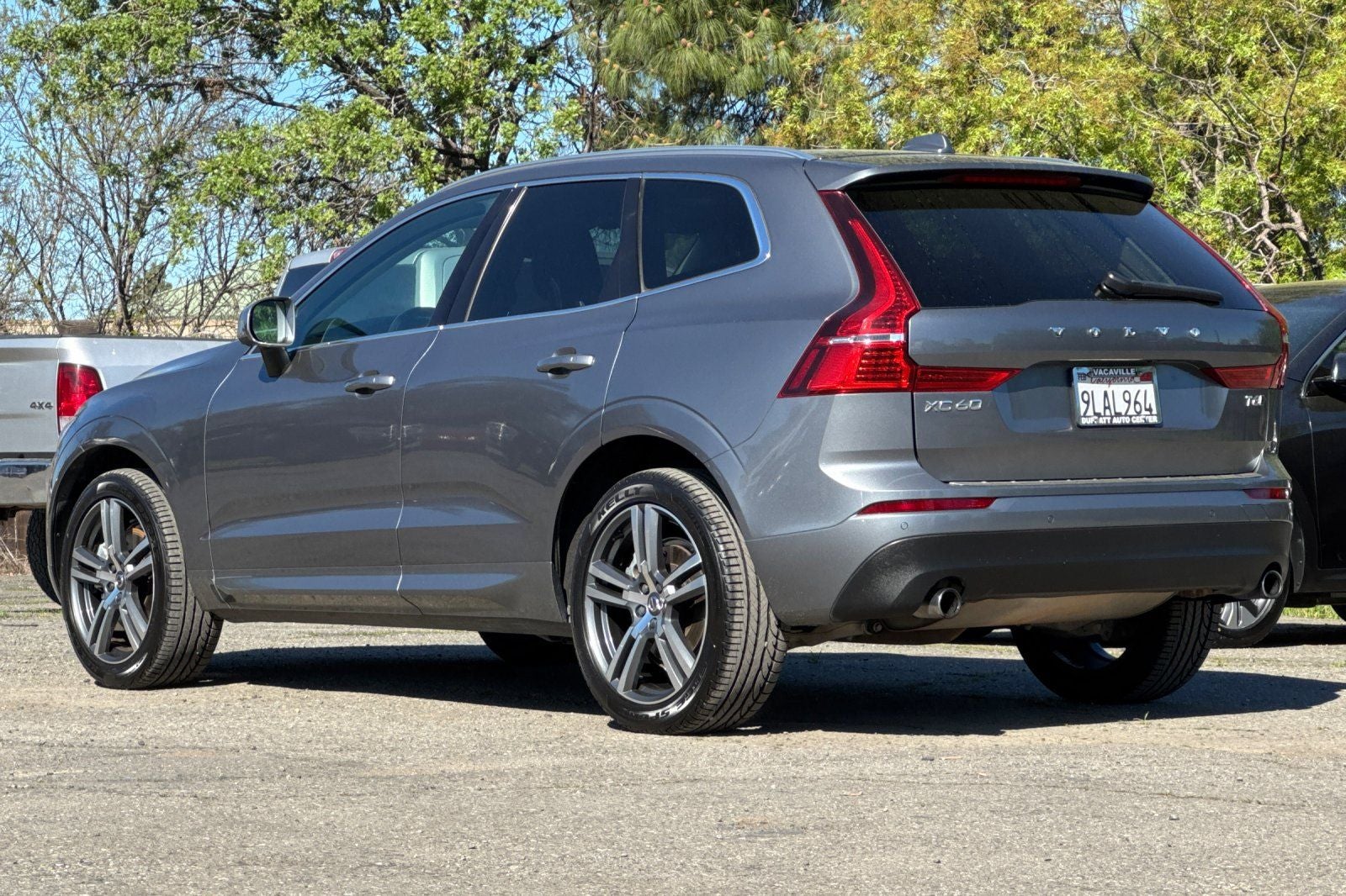 2021 Volvo XC60 T6 Momentum