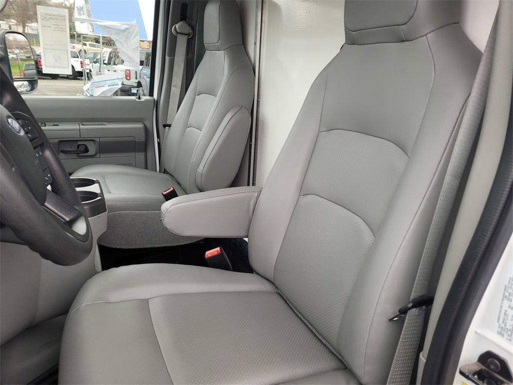 2024 Ford E-450SD Base DRW