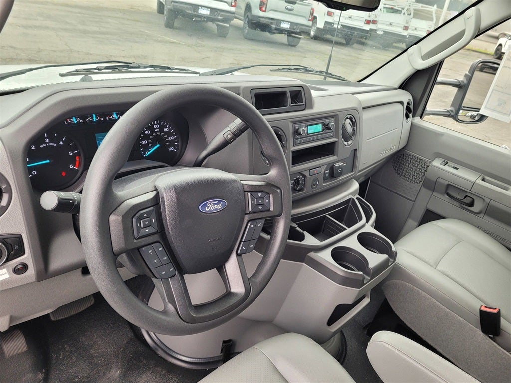 2024 Ford E-450SD Base DRW