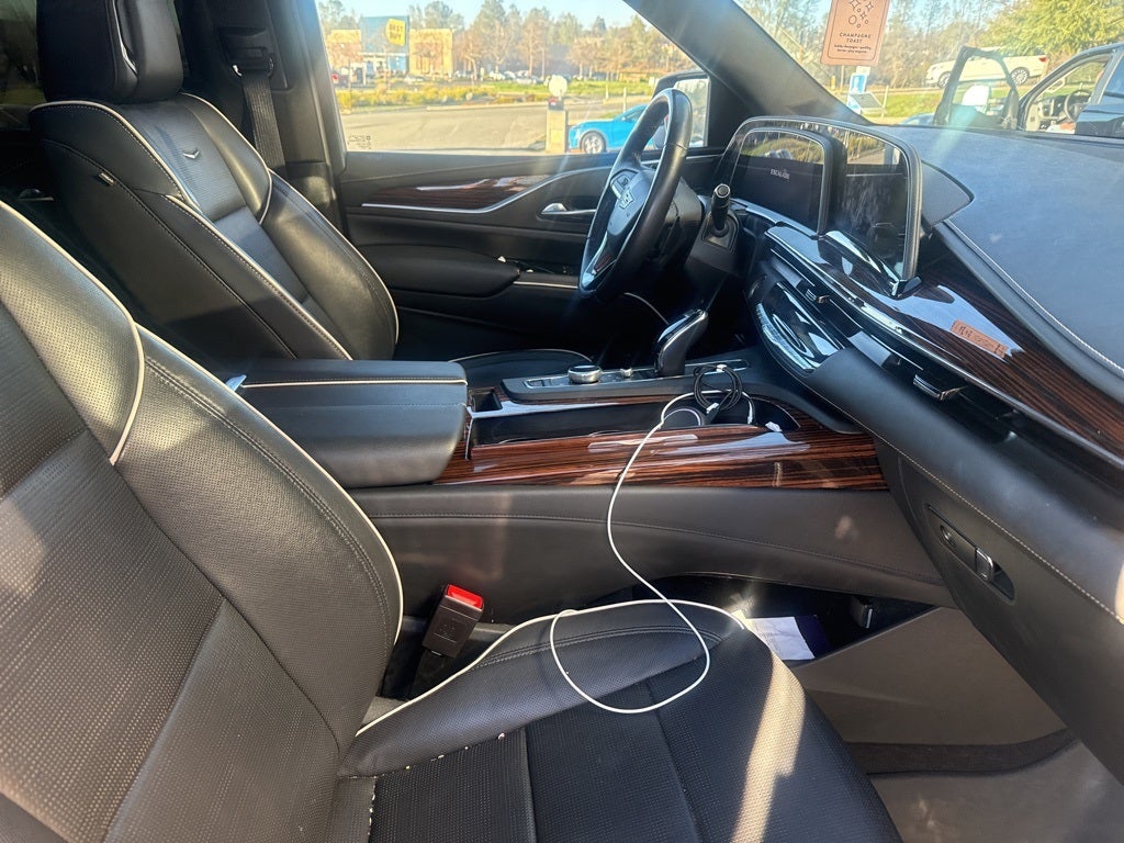 2022 Cadillac Escalade Premium Luxury