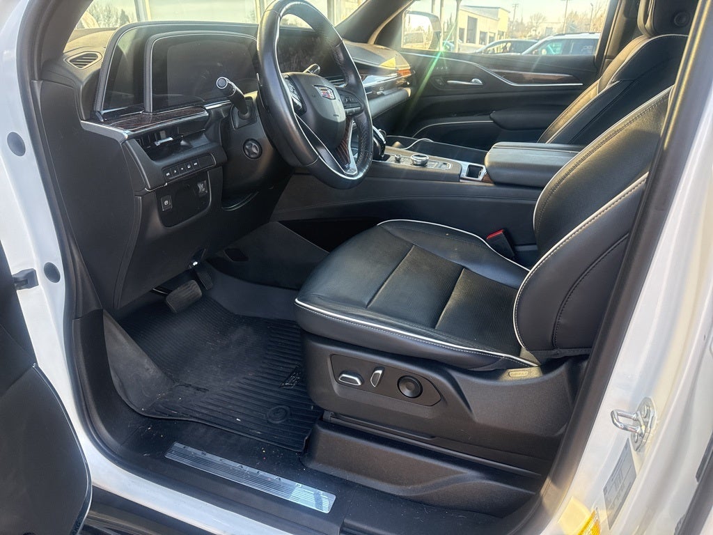 2022 Cadillac Escalade Premium Luxury