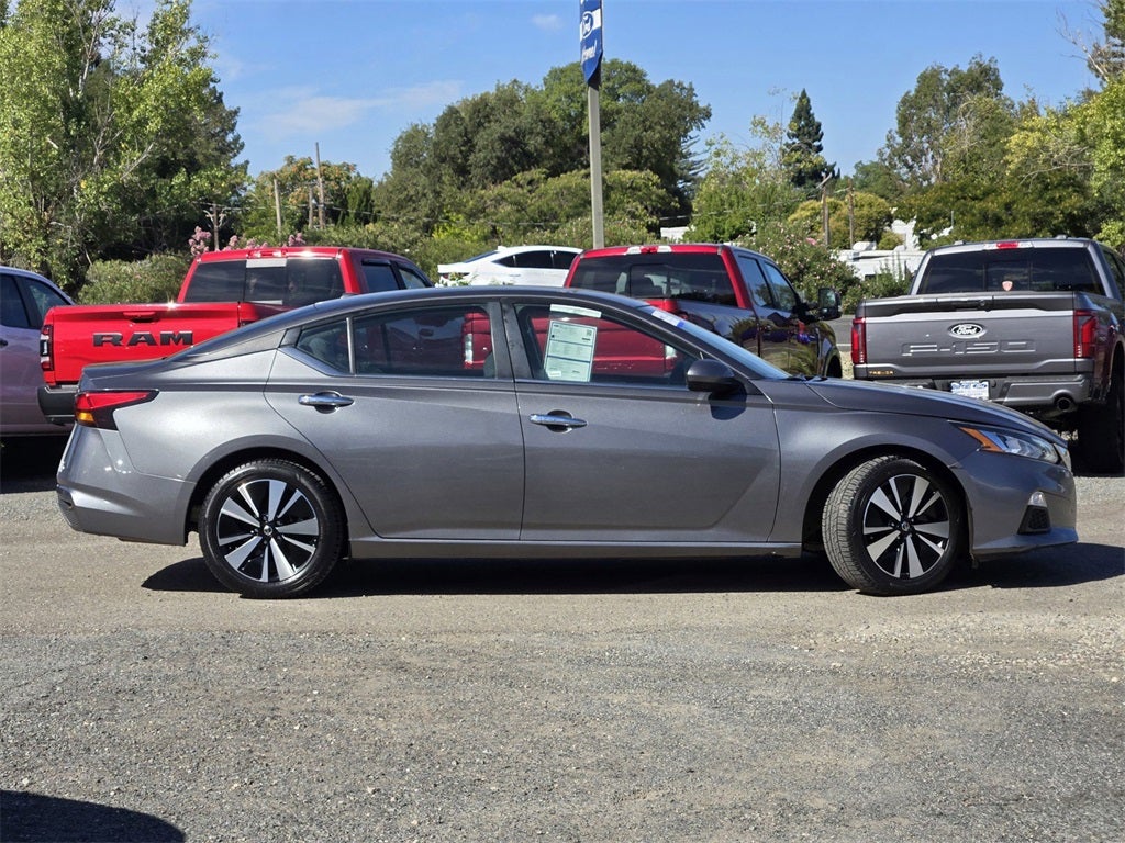 2022 Nissan Altima 2.5 SV