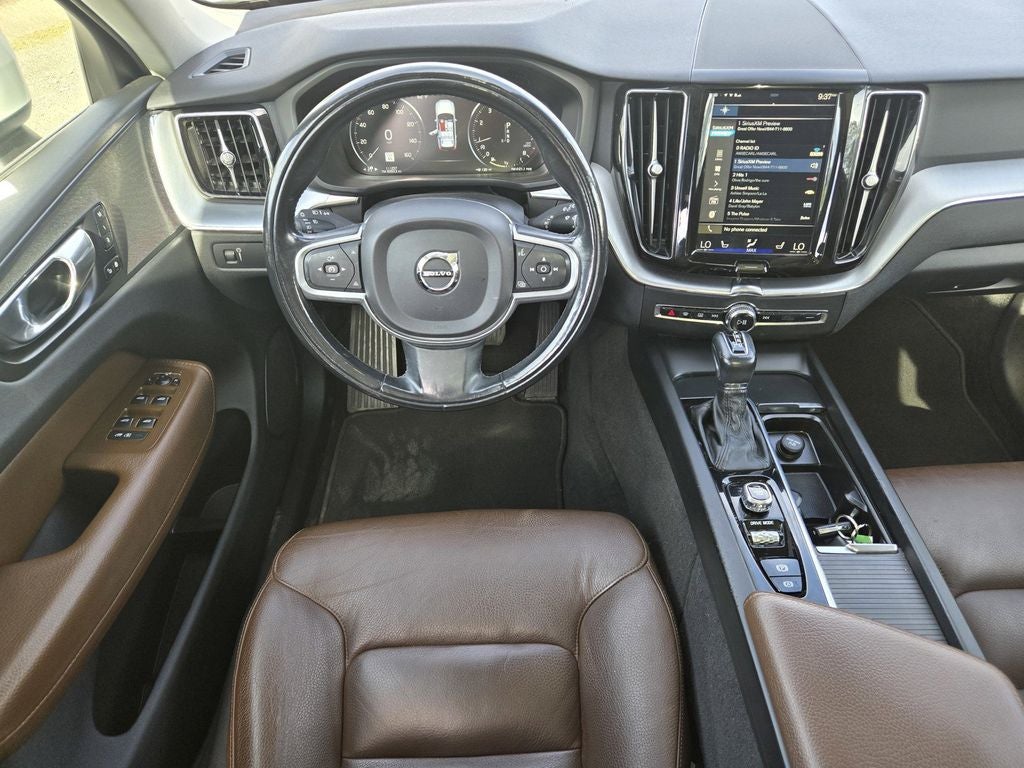 2018 Volvo XC60 T6 Momentum