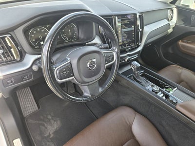 2018 Volvo XC60 T6 Momentum