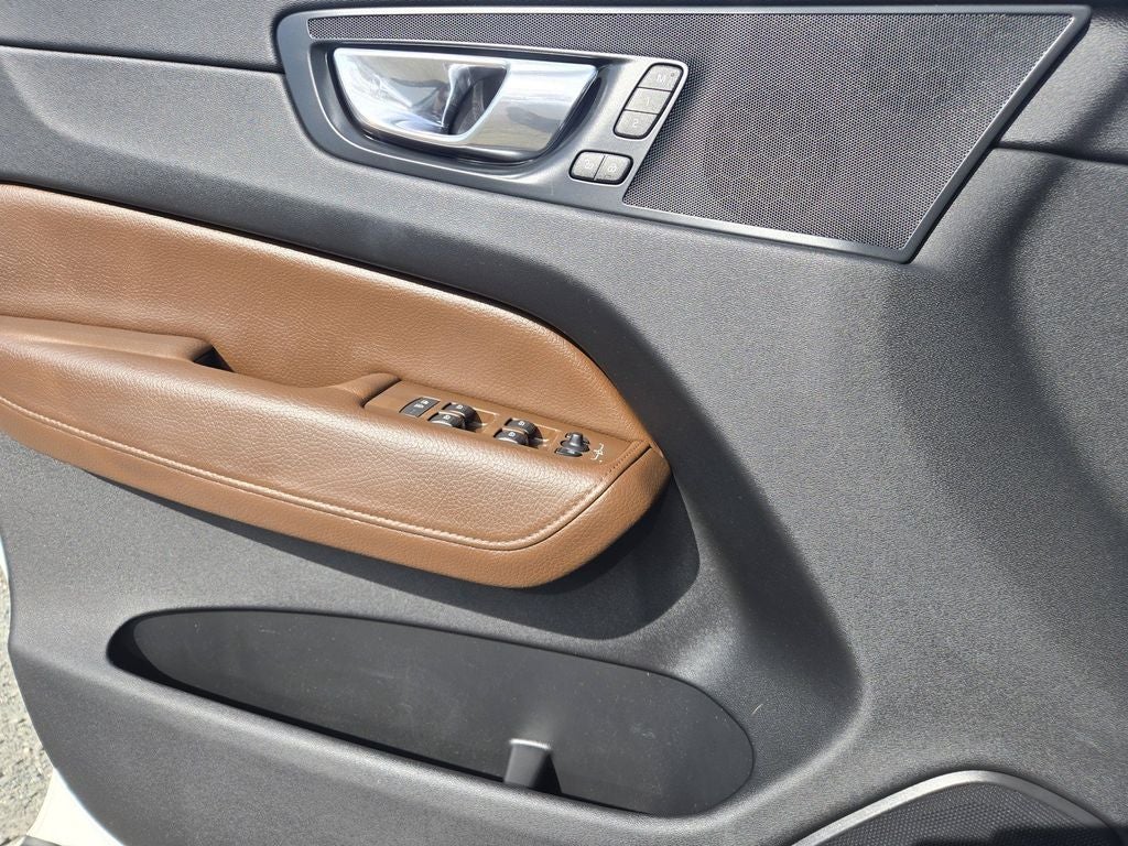 2018 Volvo XC60 T6 Momentum