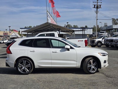 2018 Volvo XC60 T6 Momentum